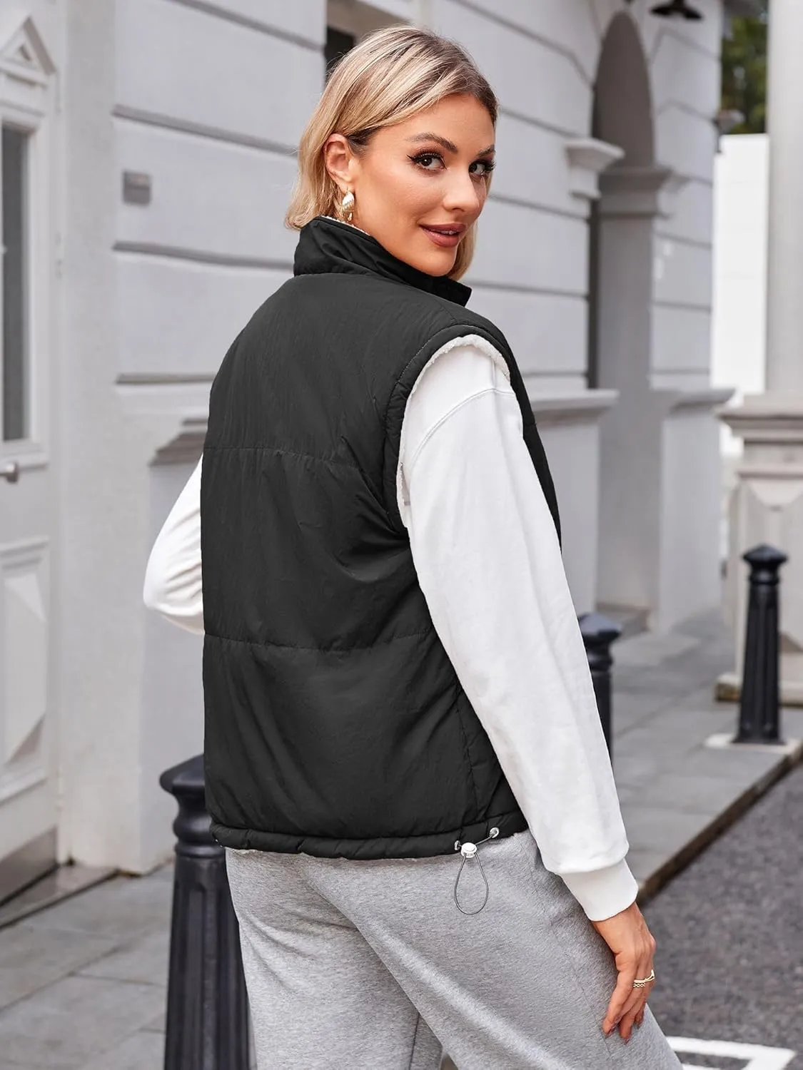 ZAFUL Womens 2024 Fall Cropped Puffer Vest Reversible Zip Up Quilted Vest Sleeveless Winter Fleece Jacket Outerwear